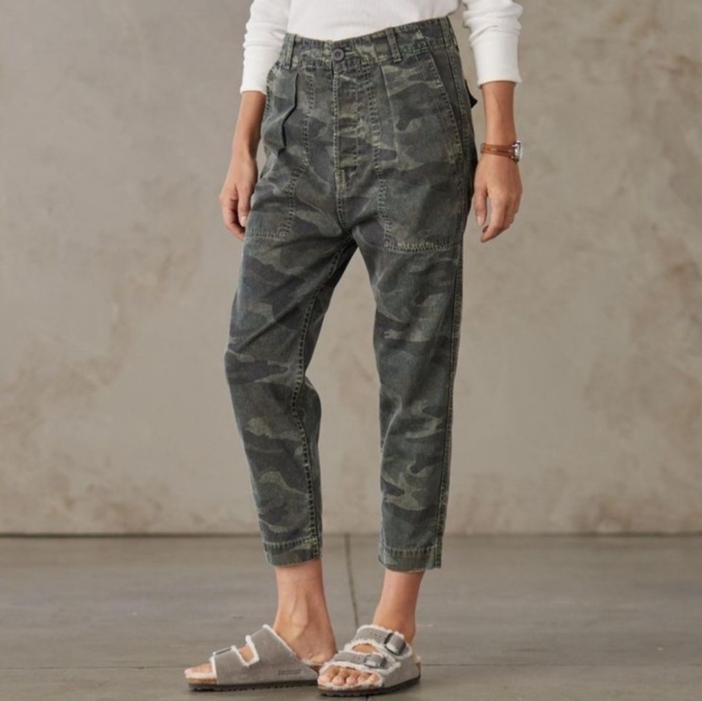 SUNDRY Murphy Distressed Mineral Wash Camo Ankle Pants Size 27